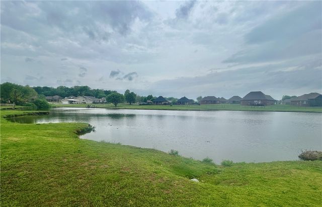 1211 Sundowner Ranch Avenue, Prairie Grove, AR 72753