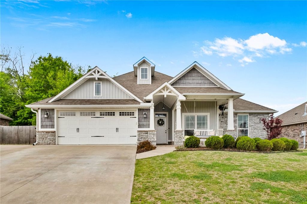 1211 Sundowner Ranch Avenue, Prairie Grove, AR 72753