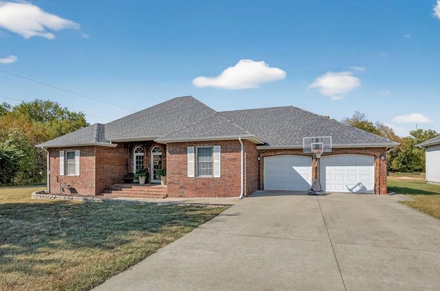 134 Moonlight Valley Drive, Ash Grove, MO 65604