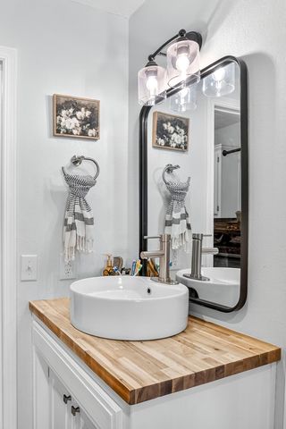 134 Moonlight Valley Drive, Ash Grove, MO 65604