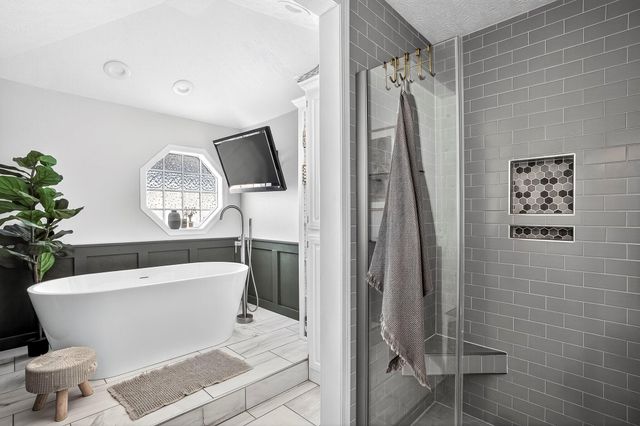 134 Moonlight Valley Drive, Ash Grove, MO 65604