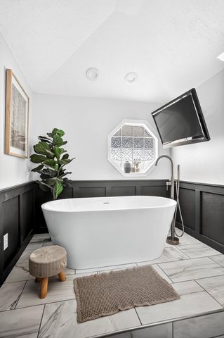 134 Moonlight Valley Drive, Ash Grove, MO 65604