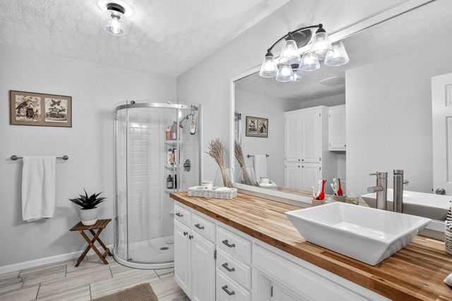 134 Moonlight Valley Drive, Ash Grove, MO 65604