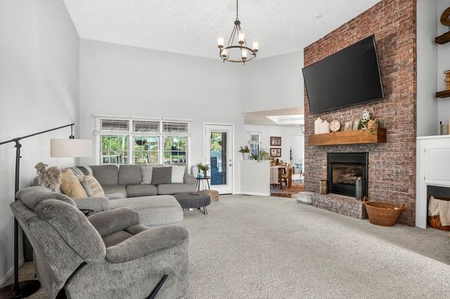 134 Moonlight Valley Drive, Ash Grove, MO 65604