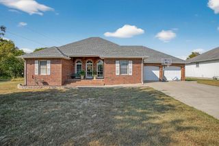 134 Moonlight Valley Drive, Ash Grove, MO 65604