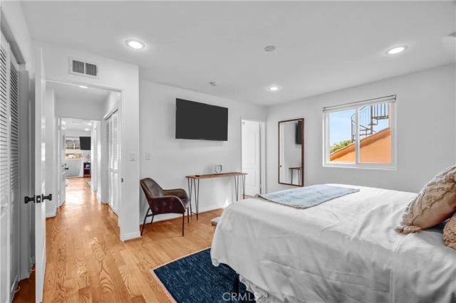179 Pomona, Long Beach, CA 90803
