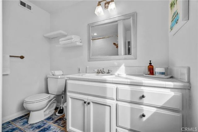 179 Pomona, Long Beach, CA 90803
