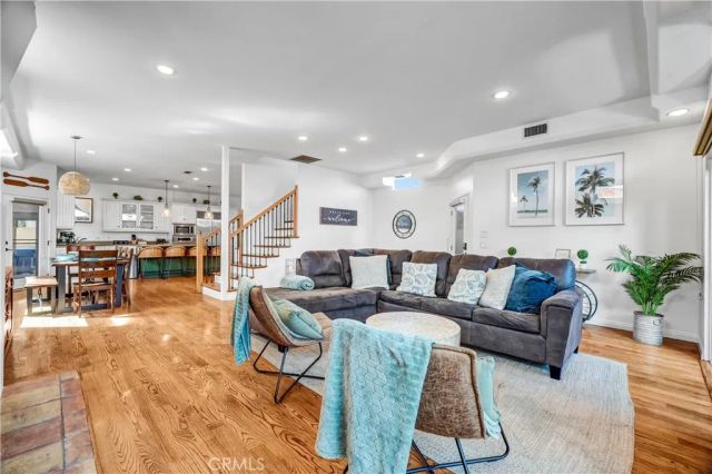 179 Pomona, Long Beach, CA 90803