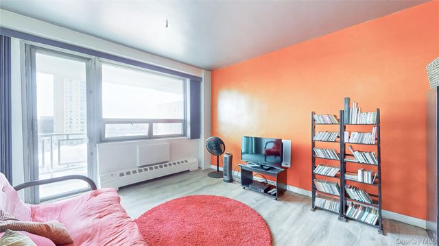 61-15 97th Street 15C, Rego Park, NY 11374