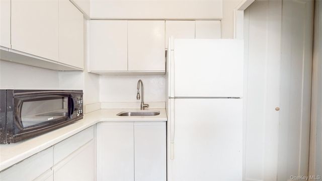 61-15 97th Street 15C, Rego Park, NY 11374