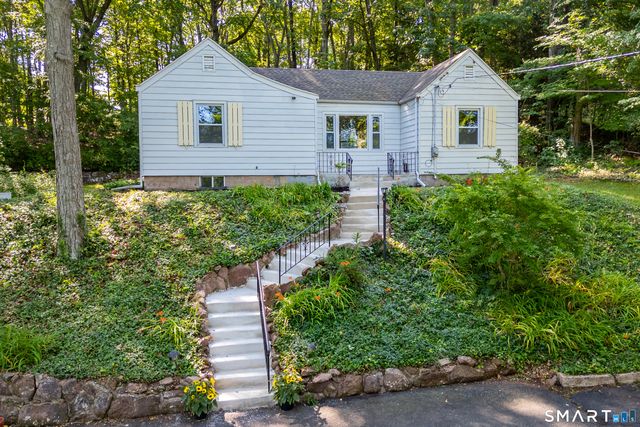 88 Grannis Street, East Haven, CT 06512