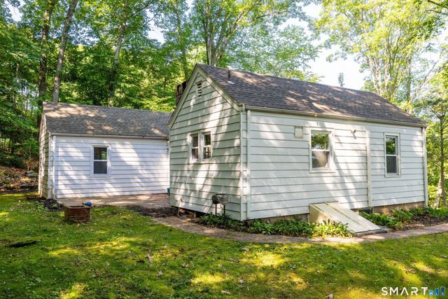 88 Grannis Street, East Haven, CT 06512