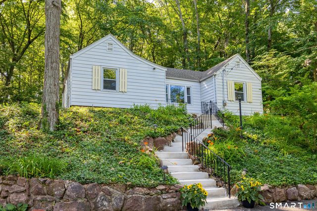 88 Grannis Street, East Haven, CT 06512
