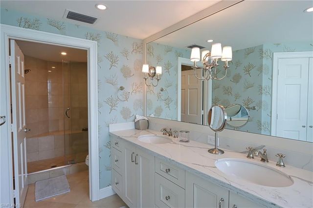 60 Seagate DR 402, Naples, FL 34103