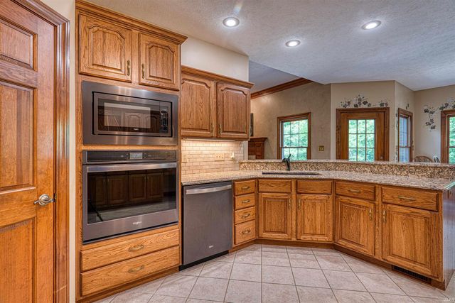 277 Bluestem Court, Boonville, IN 47601