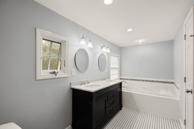 778 Main Street, Boxford, MA 01921