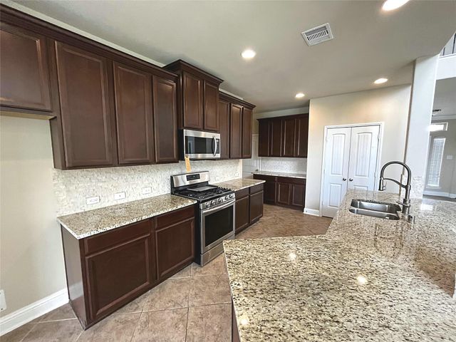 307 Maverick Run Court, Rosenberg, TX 77469