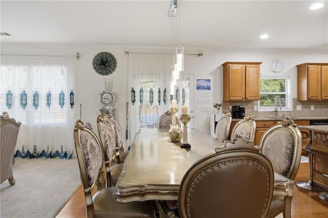 31 VILLAGE GREEN Court SW, Lilburn, GA 30047