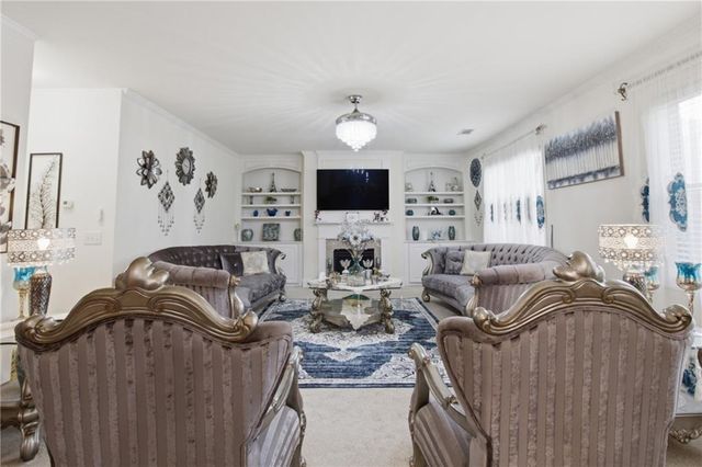 31 VILLAGE GREEN Court SW, Lilburn, GA 30047