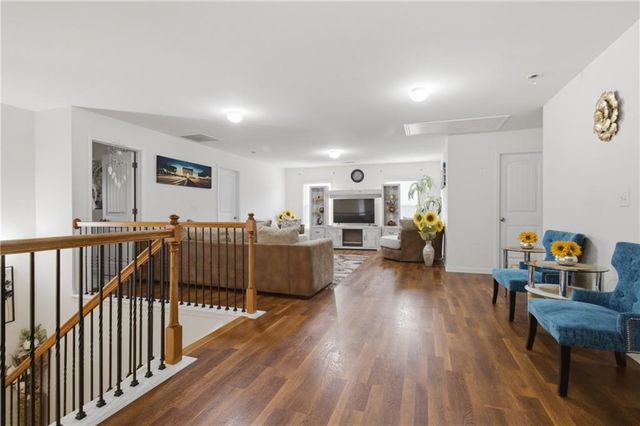 31 VILLAGE GREEN Court SW, Lilburn, GA 30047