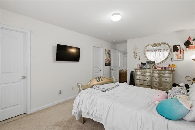 31 VILLAGE GREEN Court SW, Lilburn, GA 30047