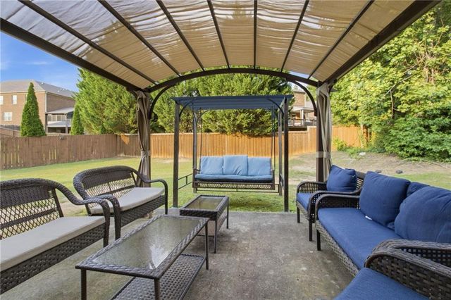31 VILLAGE GREEN Court SW, Lilburn, GA 30047