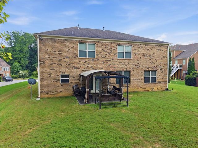 31 VILLAGE GREEN Court SW, Lilburn, GA 30047