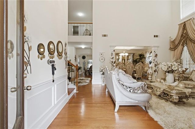 31 VILLAGE GREEN Court SW, Lilburn, GA 30047