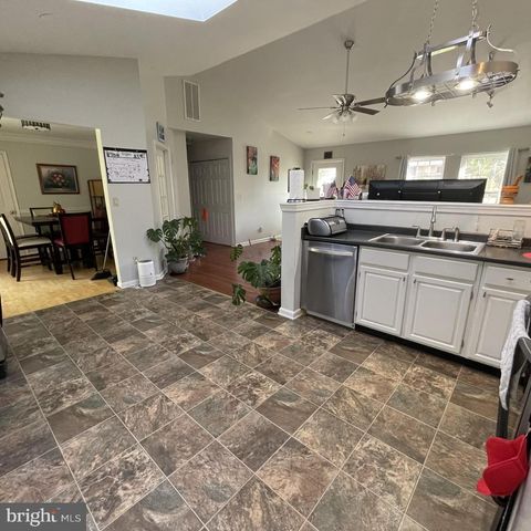 109 FAIRFAX LN, Locust Grove, VA 22508