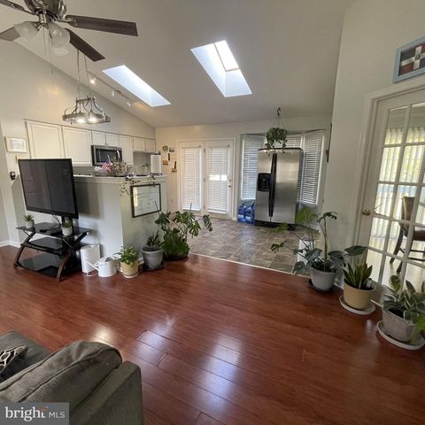 109 FAIRFAX LN, Locust Grove, VA 22508