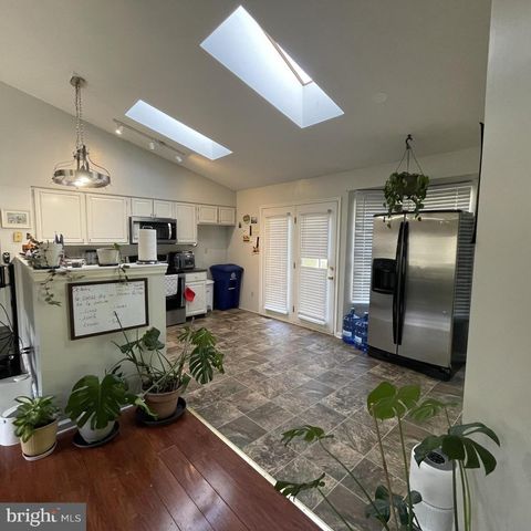 109 FAIRFAX LN, Locust Grove, VA 22508