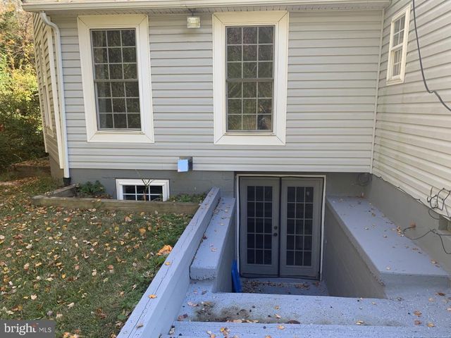 109 FAIRFAX LN, Locust Grove, VA 22508