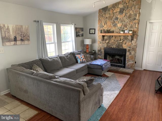 109 FAIRFAX LN, Locust Grove, VA 22508