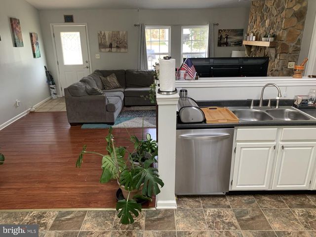 109 FAIRFAX LN, Locust Grove, VA 22508