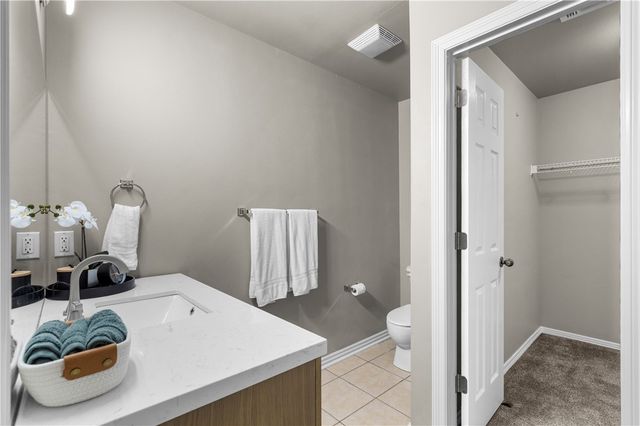 3906 SW Carriageway Avenue, Bentonville, AR 72712