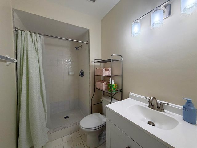 2800 Fiore Way 201, Delray Beach, FL 33445