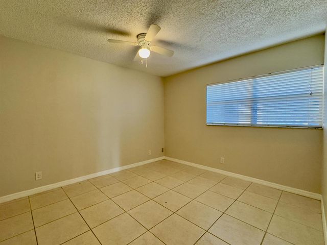 2800 Fiore Way 201, Delray Beach, FL 33445