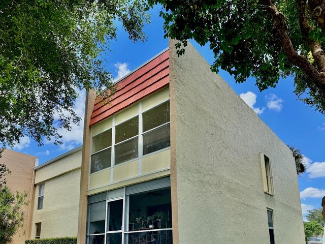 2800 Fiore Way 201, Delray Beach, FL 33445