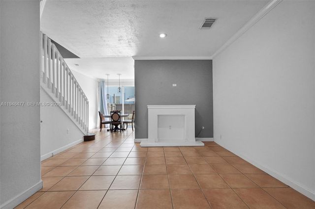 5420 NW 107 Avenue 302, Doral, FL 33178