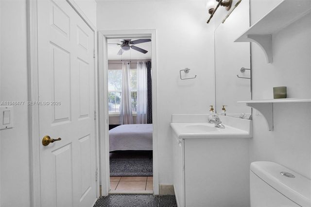 5420 NW 107 Avenue 302, Doral, FL 33178