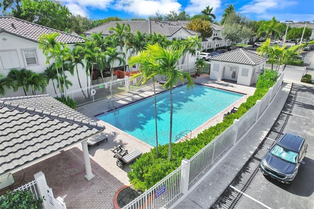 5420 NW 107 Avenue 302, Doral, FL 33178