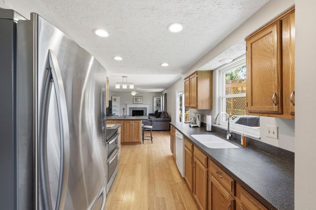 573 Courtland Lane, Pickerington, OH 43147