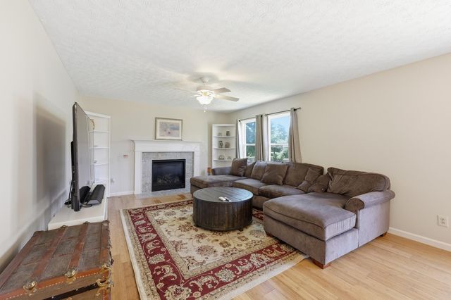 573 Courtland Lane, Pickerington, OH 43147