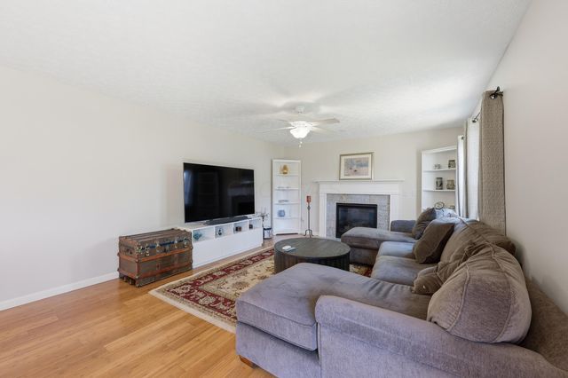 573 Courtland Lane, Pickerington, OH 43147