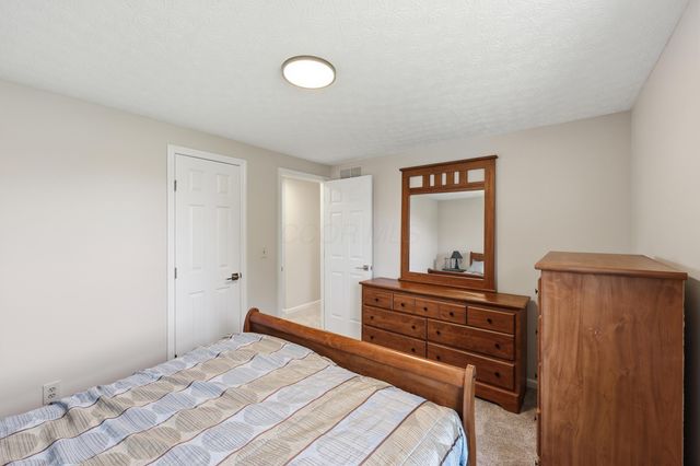 573 Courtland Lane, Pickerington, OH 43147