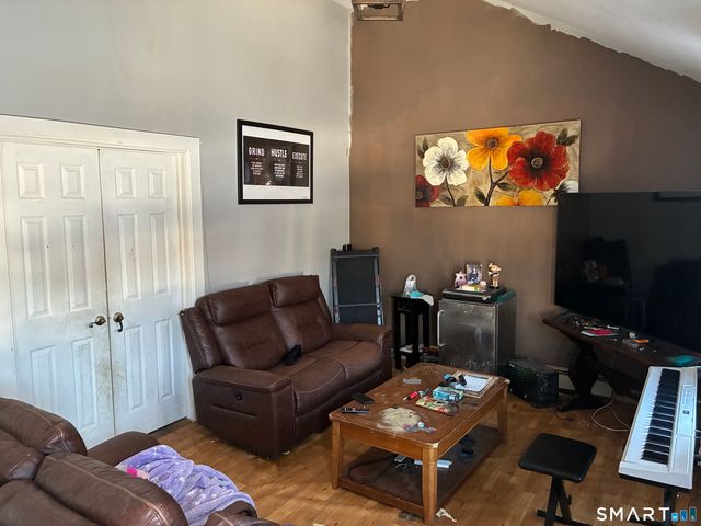 24 Macarthur Court, Bristol, CT 06010