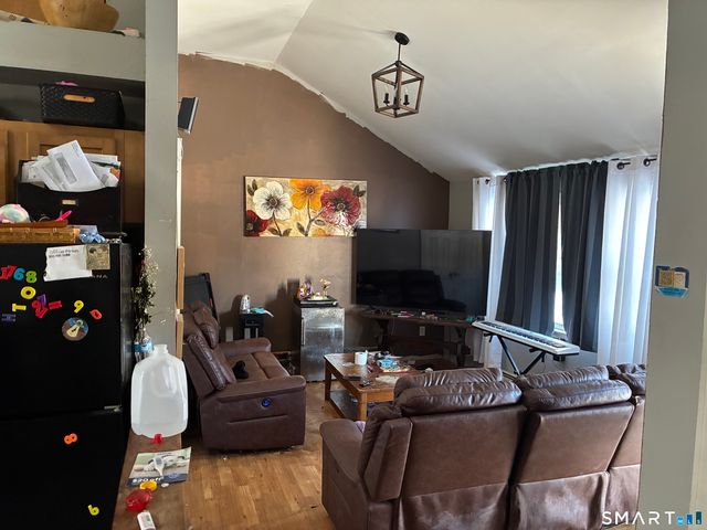 24 Macarthur Court, Bristol, CT 06010