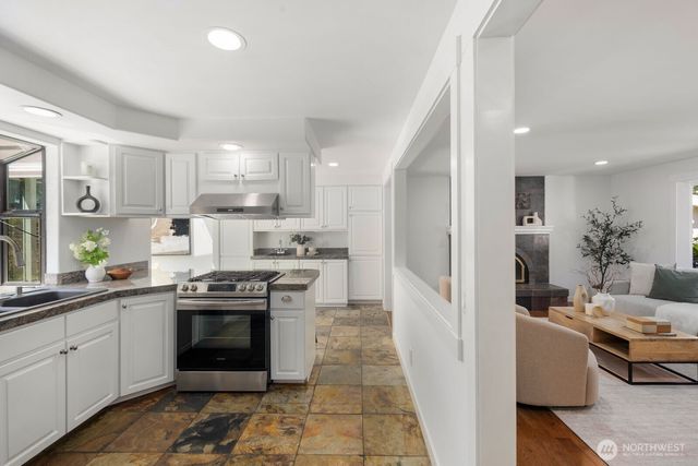 1115 N 30th Street, Renton, WA 98056