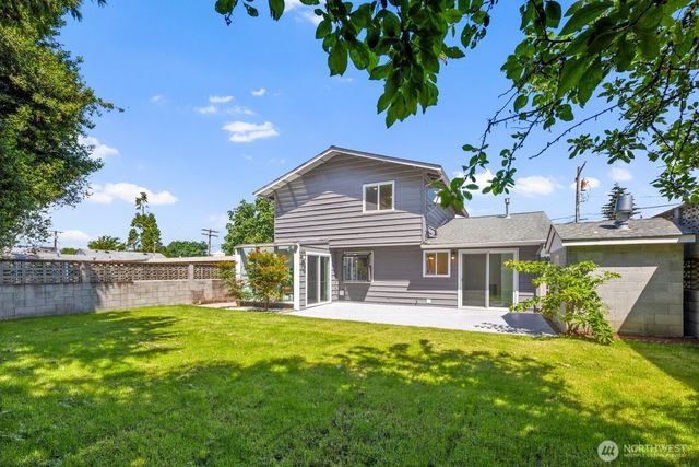 1115 N 30th Street, Renton, WA 98056