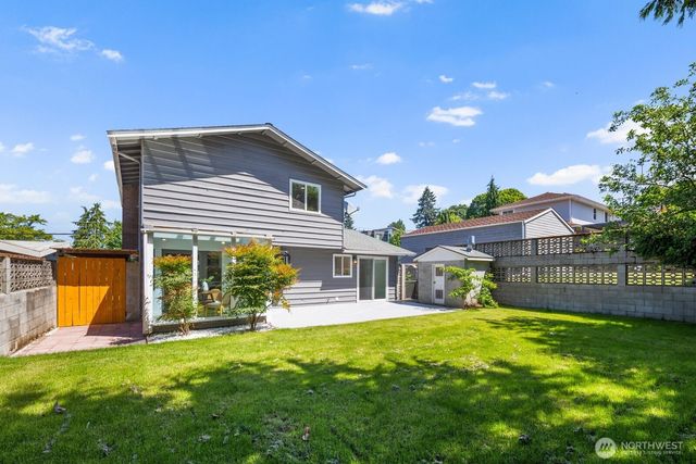 1115 N 30th Street, Renton, WA 98056